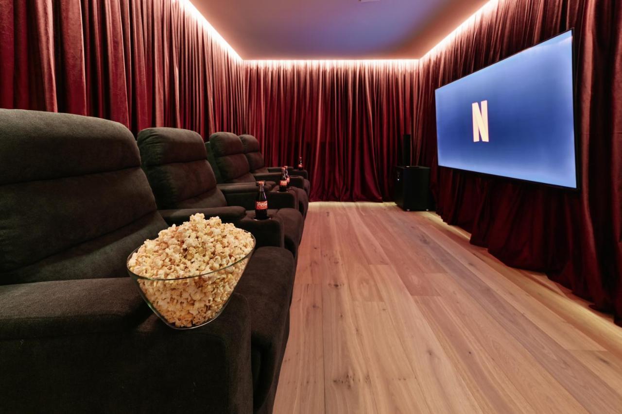 Boutique Chalets Alpi - Private Sauna & Cinema Гармиш-Партенкирхен Экстерьер фото
